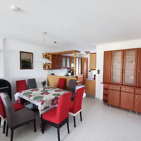 Forras Apartment *