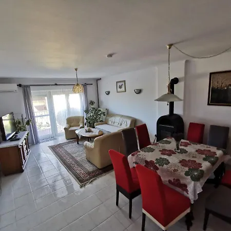 Forras Apartment *
